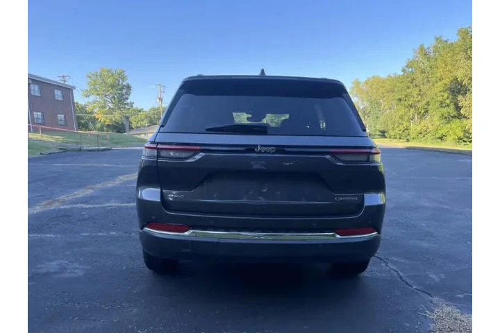 $24999 : 2023 Grand Cherokee Laredo image 8