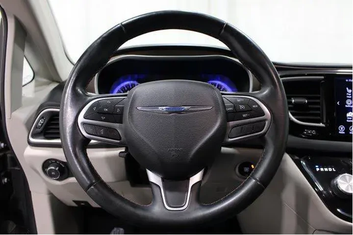 $13982 : Chrysler Pacifica 2017 Touri image 9