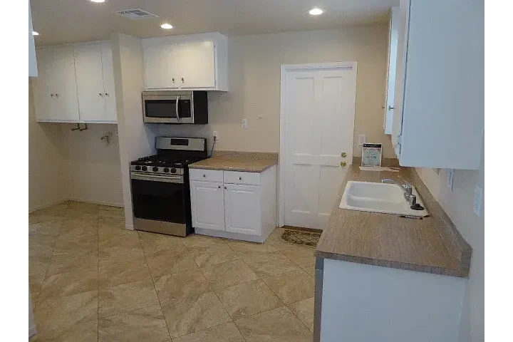 $2500 : 🚦Chatsworth, CA🚥READY ASAP🚦 image 2