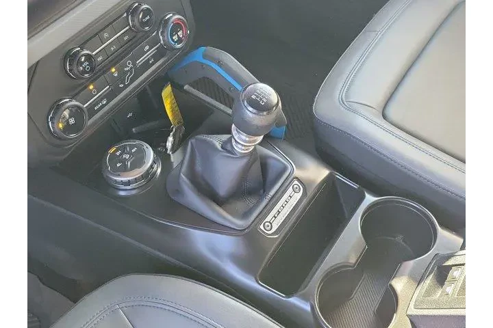 $38000 : Ford Bronco 2021 4x4 Black D image 6