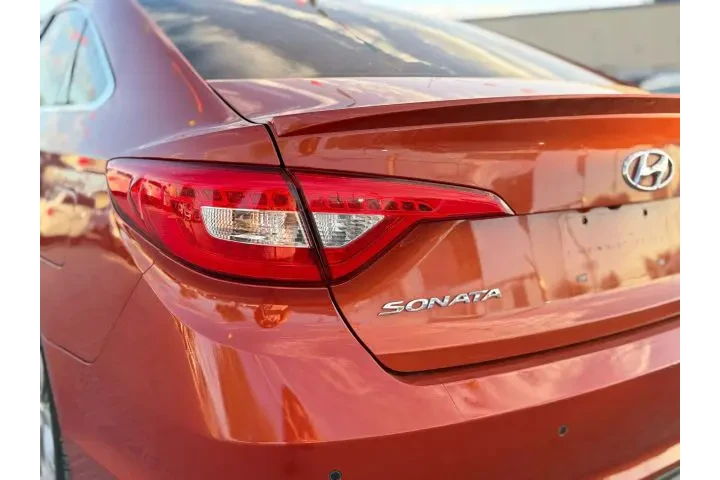 $12000 : 2015 HYUNDAI SONATA2015 HYUND image 9