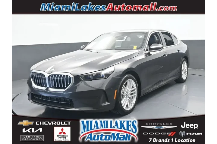 $37991 : BMW 5 Series 2024 530i 4dr S image 1