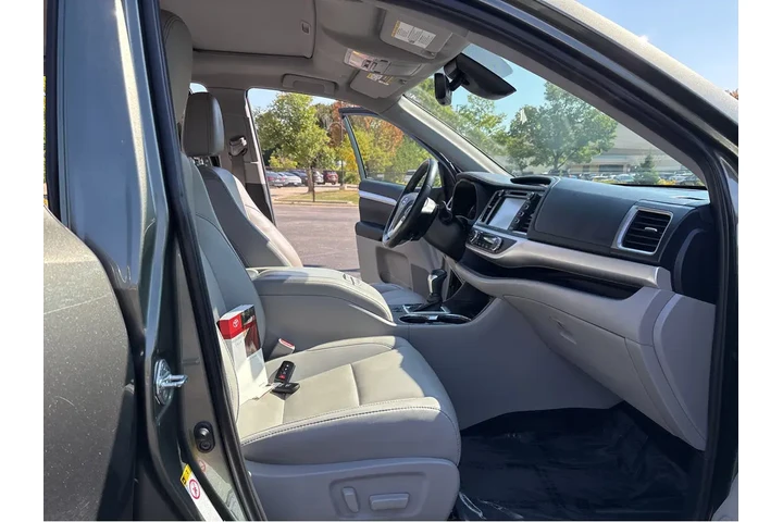 $26697 : Silver Certified2019 Highland image 5