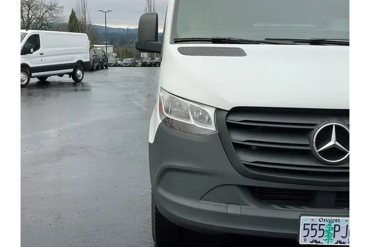 $37995 : Mercedes-Benz Sprinter 2023 image 8