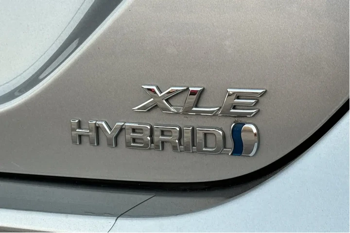 $26999 : Toyota Camry Hybrid 2022 XLE image 6