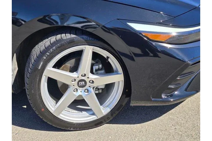 $24998 : Hyundai ELANTRA Hybrid 2025 image 9