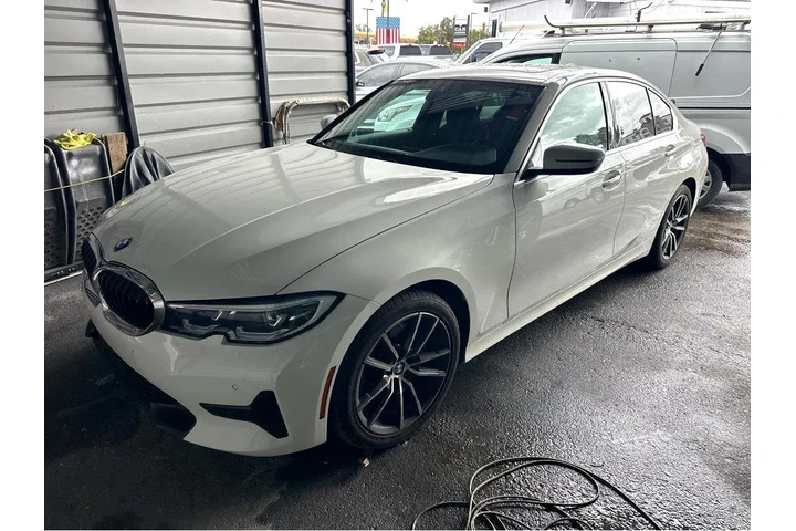 $24477 : 2021 3 Series 330i image 5