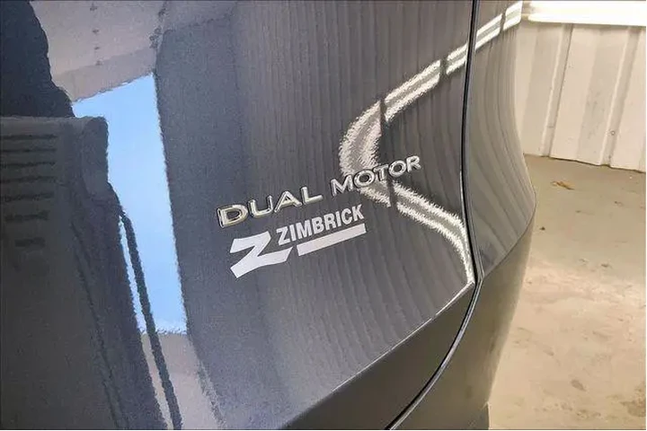 $28490 : Tesla Model Y 2023 AWD Long image 9