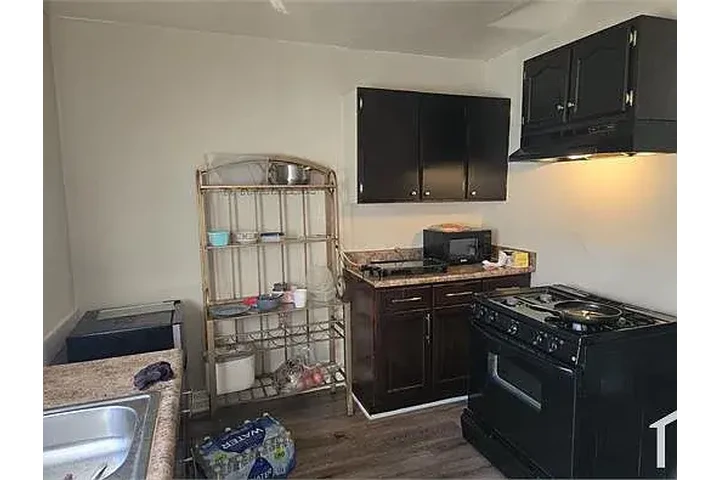 $1300 : Clean 1bd 1ba @Huntington image 1