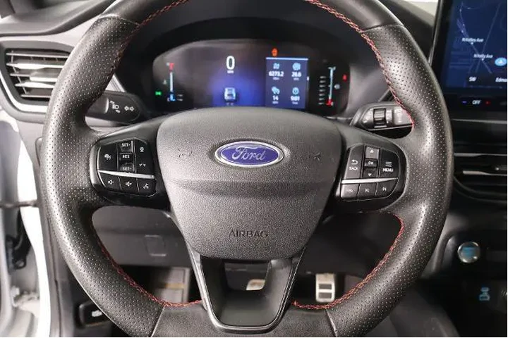 $19383 : Ford Escape 2023 ST-Line 4dr image 3