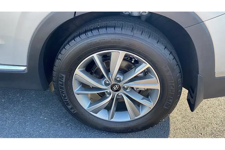 $17880 : Hyundai SANTA FE 2020 SEL 4d image 10