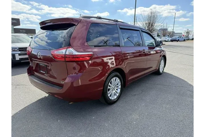 $14995 : Toyota Sienna 2015 Limited P image 3