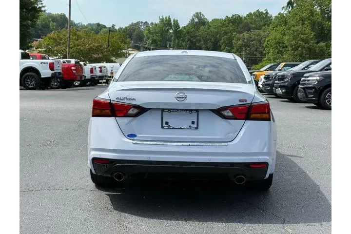 $19299 : Nissan Altima 2023 2.5 SR 4d image 5