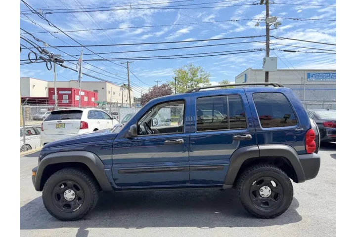 $2699 : 2002 Liberty Sport image 8