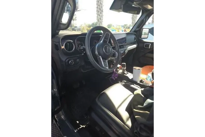 $37342 : Jeep Wrangler 2024 4x4 Sahar image 3