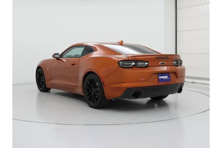 $27998 : Chevrolet Camaro 2023 LT 2dr image 2