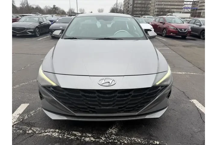 $17066 : Hyundai ELANTRA 2023 SEL 4dr image 1