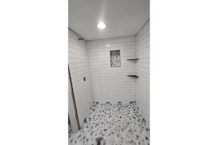 CALIFORNIA TILE image 2