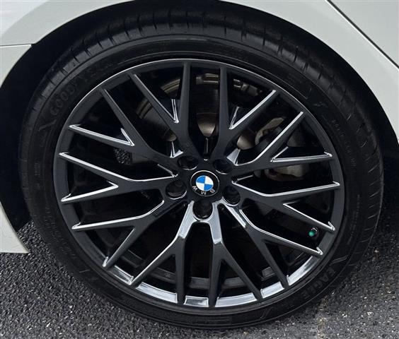 $23995 : 2018 BMW 530e iPerformance image 9