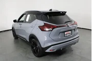 $17587 : Nissan Kicks 2023 SR 4dr Cro thumbnail