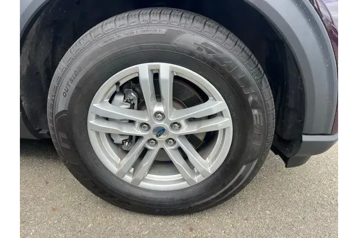 $35988 : Ford Explorer 2023 AWD XLT 4 image 5