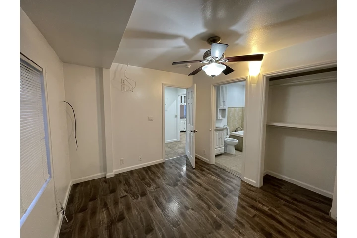 $3300 : Casa de 3 recámaras/ 2 baños image 1