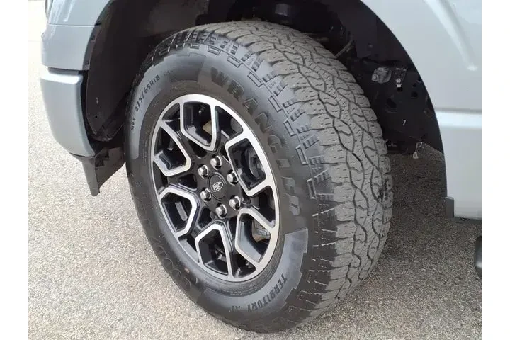 $39963 : Ford F-150 2023 4x4 Lariat 4 image 8