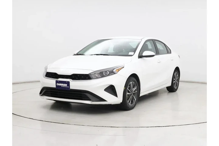 $17998 : Kia Forte 2024 LXS 4dr Sedan image 4