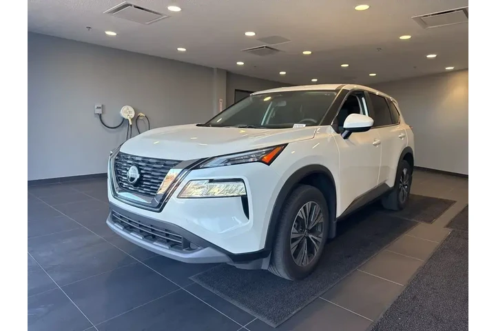 $22984 : Nissan Rogue 2023 SV 4dr Cro image 1