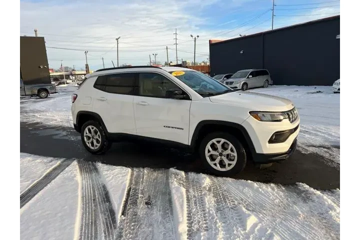 $26980 : Jeep Compass 2025 4x4 Latitu image 2