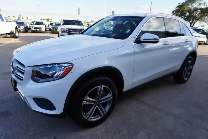 $17988 : Mercedes-Benz GLC 2018 GLC 3 image 3
