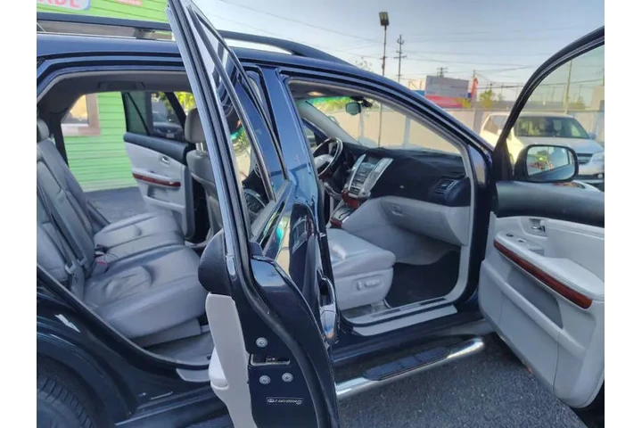 $7590 : 2005 RX 330 image 9