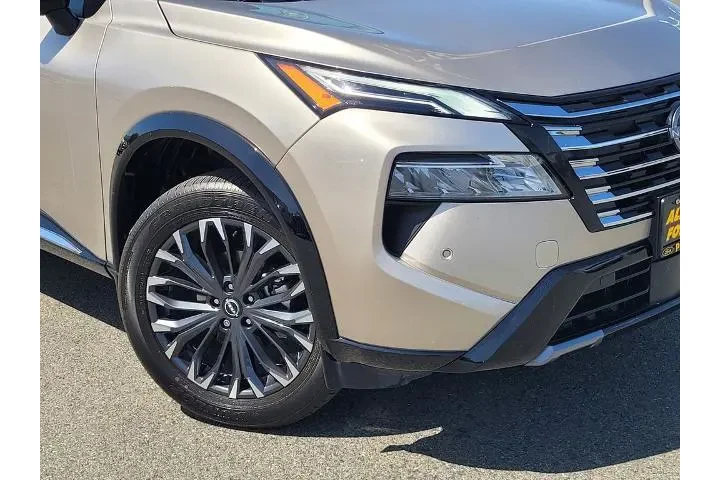 $32800 : Nissan Rogue 2025 Platinum 4 image 9