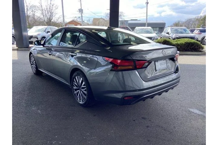 $17143 : Nissan Altima 2025 2.5 SV 4d image 7