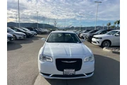 $29998 : Chrysler 300 2023 Touring 4d thumbnail