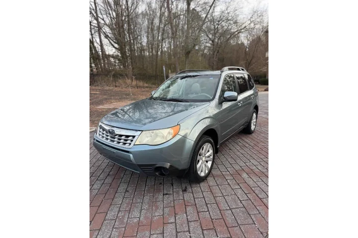 $4500 : 2011 Forester 2.5X Premium image 6