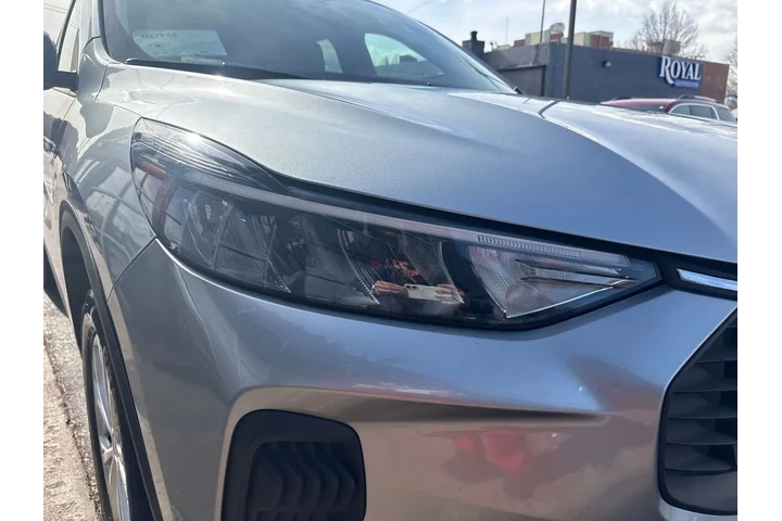 $22995 : 2023 Escape Active image 6