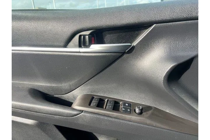 $23997 : Toyota Camry 2021 SE 4dr Sed image 9