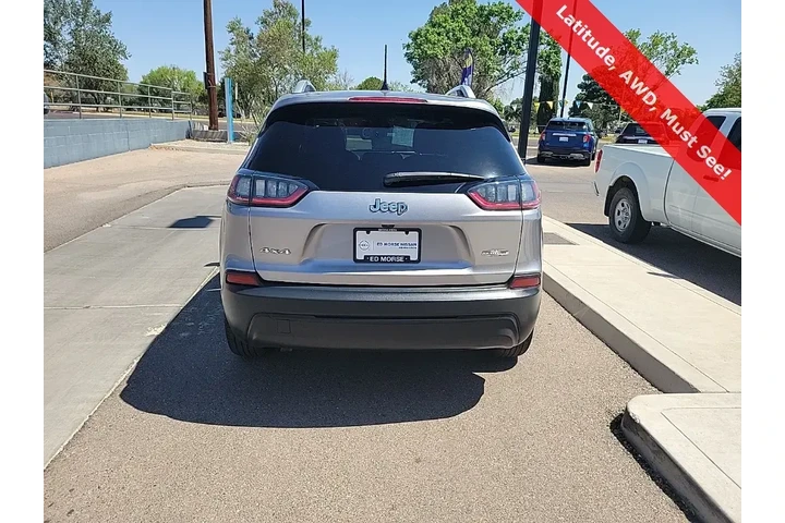 Jeep Cherokee 2019 4x4 Latit image 6