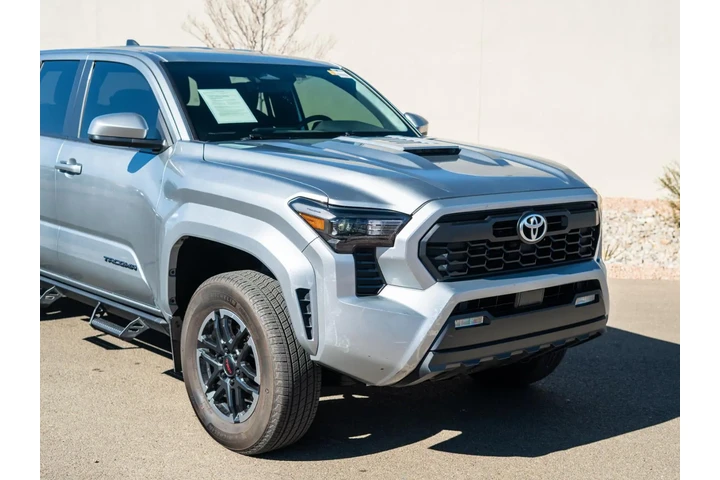 $49995 : 2024 Tacoma TRD Sport image 2