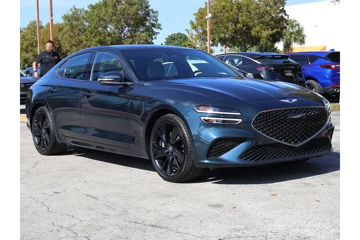 $31995 : Genesis G70 2023 3.3T Standa image 2