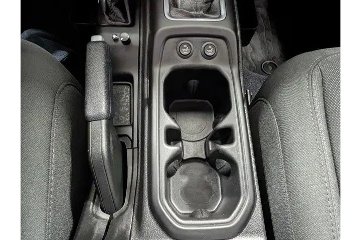 $31993 : Jeep Wrangler 2023 4x4 Sport image 7