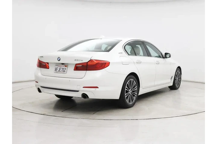 $18998 : BMW 5 Series 2018 530e iPerf image 8