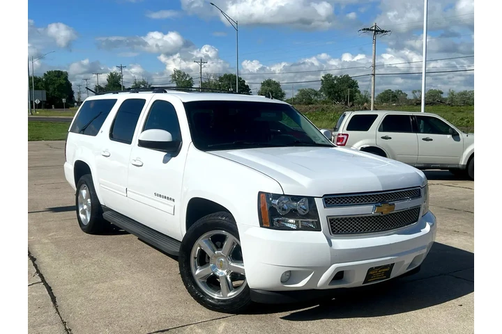 $8999 : 2013 Suburban LTZ 1500 4WD image 8