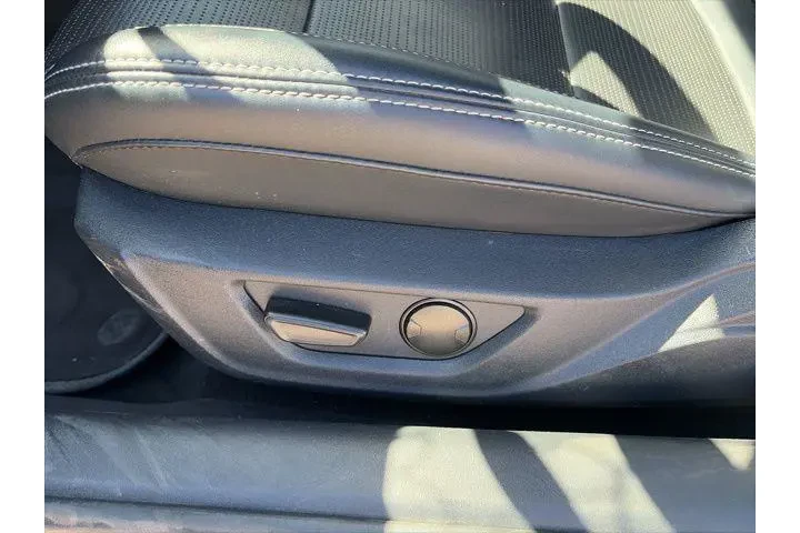 $29000 : Ford Mustang 2024 EcoBoost P image 10