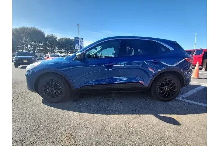 $17897 : Ford Escape 2022 SE 4dr SUV image 4