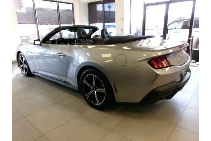$37295 : Ford Mustang 2025 EcoBoost 2 image 5