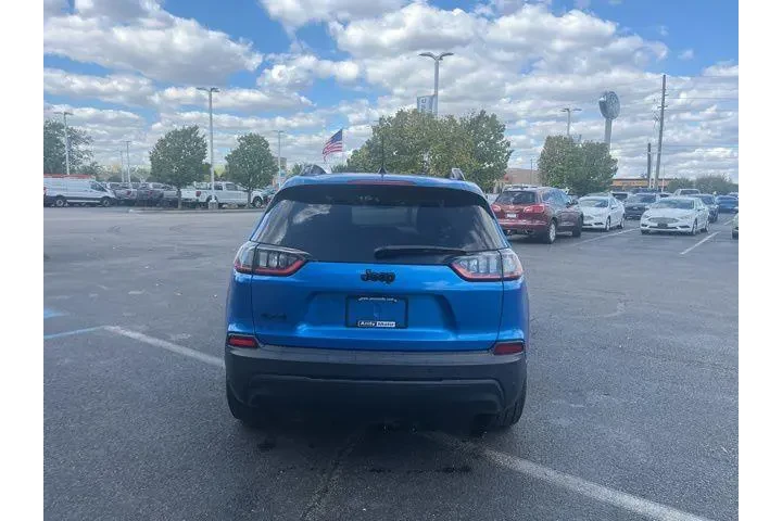 $18808 : Jeep Cherokee 2020 4x4 Latit image 7