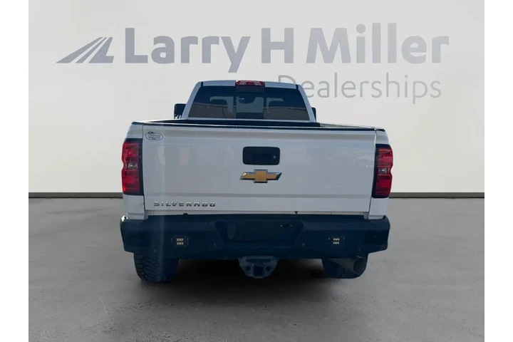 $39856 : Chevrolet Silverado 3500HD 2 image 4