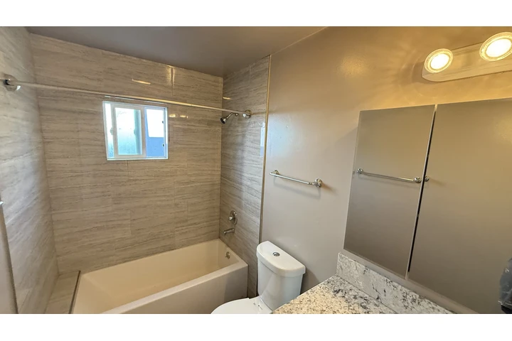 $2600 : Aparamento Remodelado image 3